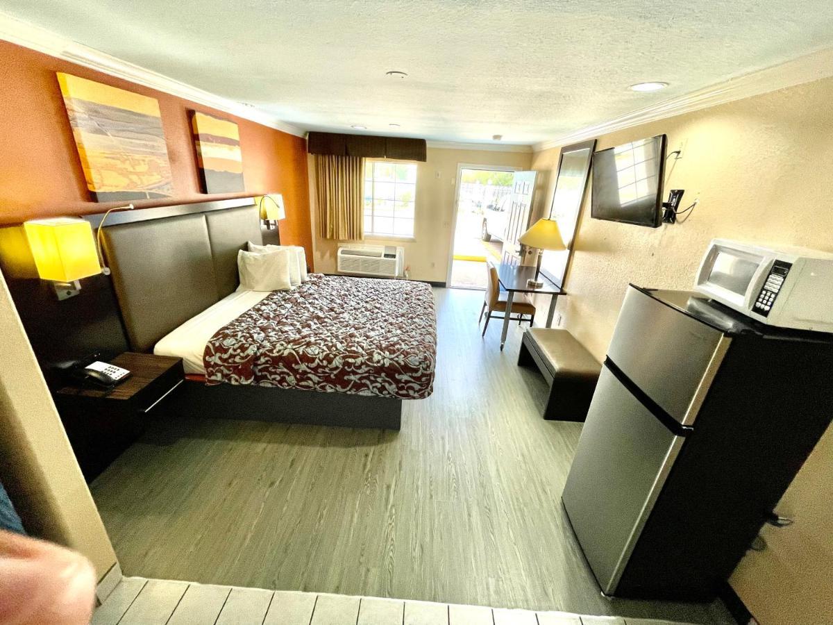 Luxury Inn Liberty ภายนอก รูปภาพ